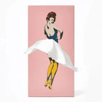 Kevara Näsdukshållare med vintage pin-up klänningar i träfinish