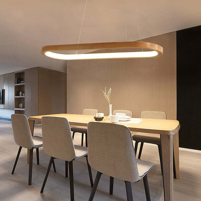 Lámpara colgante LED LumaWood con acabado en madera y sutiles detalles metálicos