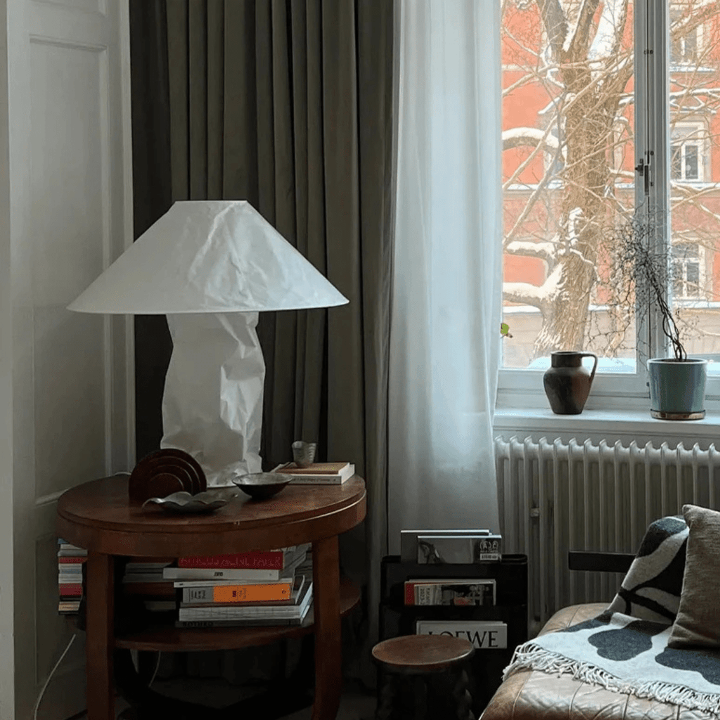 Stolní lampa Kairo s moderním designem pro obývací pokoje a domácí interiéry