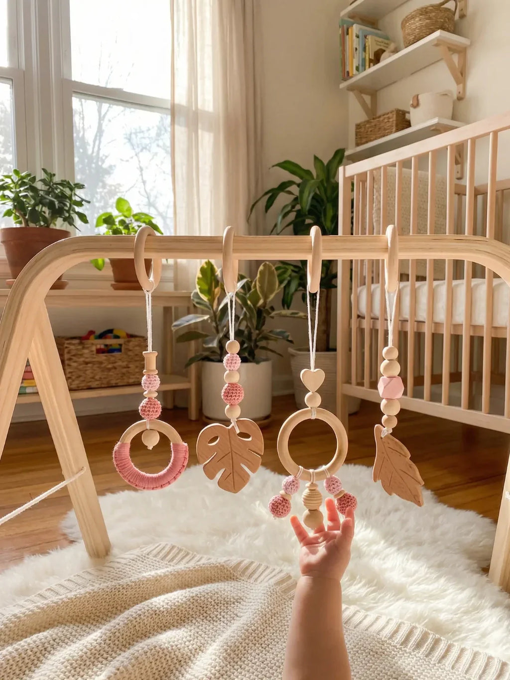 Leaf-Themed Wooden Baby Gym Hanging Toys