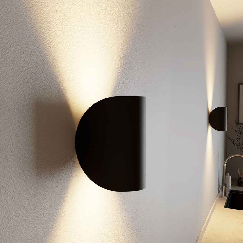 SolaraGlow Diffusierte Warme Wandleuchte für Wohnzimmer und Arbeitsbereiche