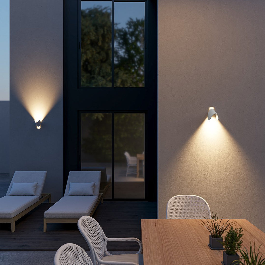SolaraGlow Diffusierte Warme Wandleuchte für Wohnzimmer und Arbeitsbereiche