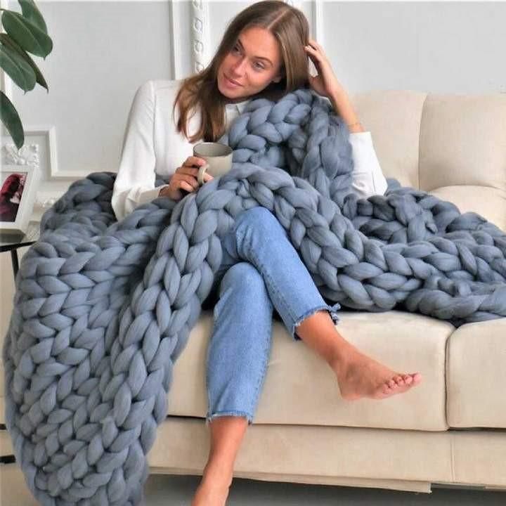 Teplá silná deka Warm VeloraLoom z příjemného pleteného materiálu
