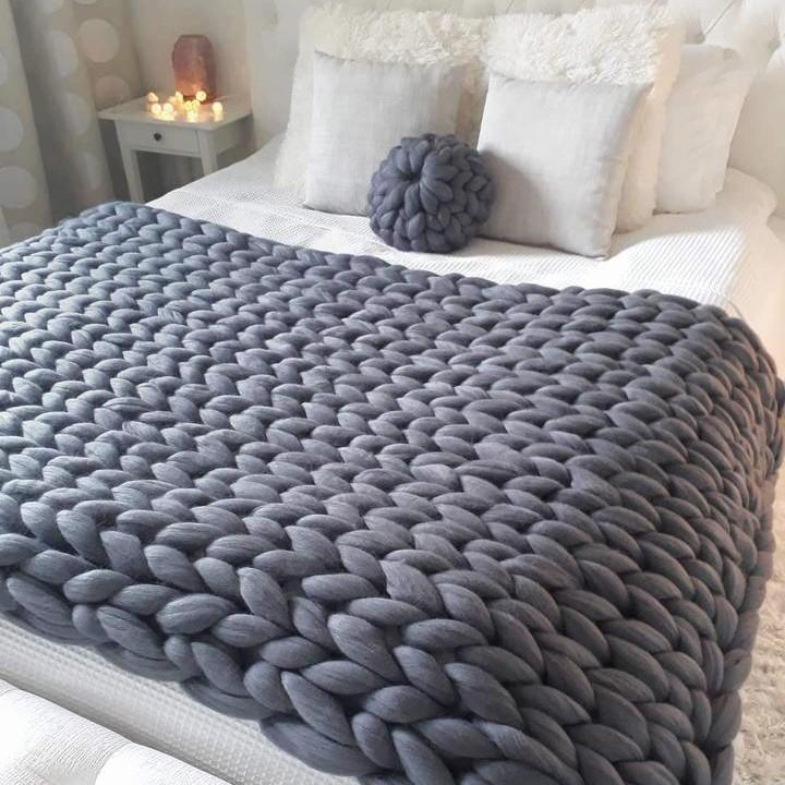 Teplá silná deka Warm VeloraLoom z příjemného pleteného materiálu