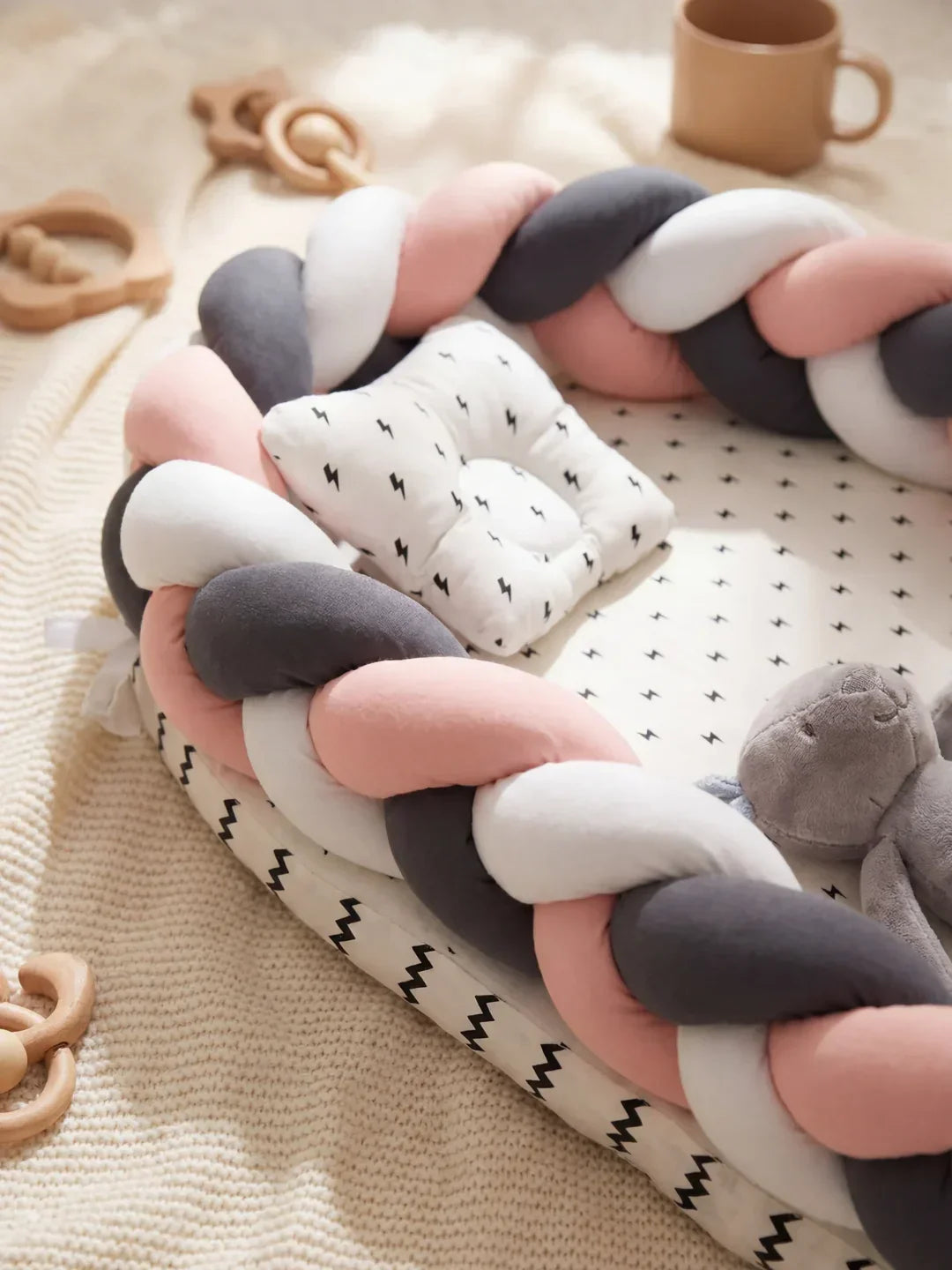 Breathable Bionic Baby Nest with Braided Bumper