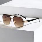 Vespera geometrikus napszemüveg az Eyewear kollekcióból