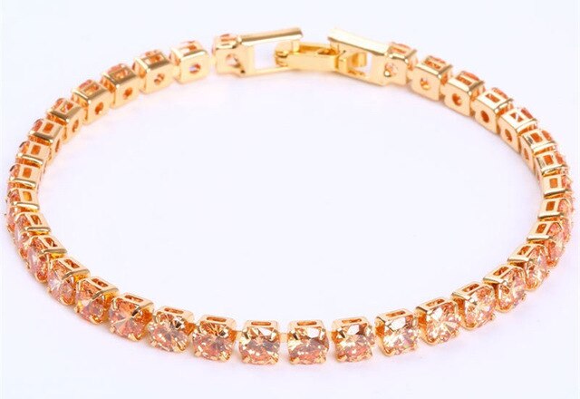 AstraLuxe Zirconia Accent Armband voor Tijdloze Glans