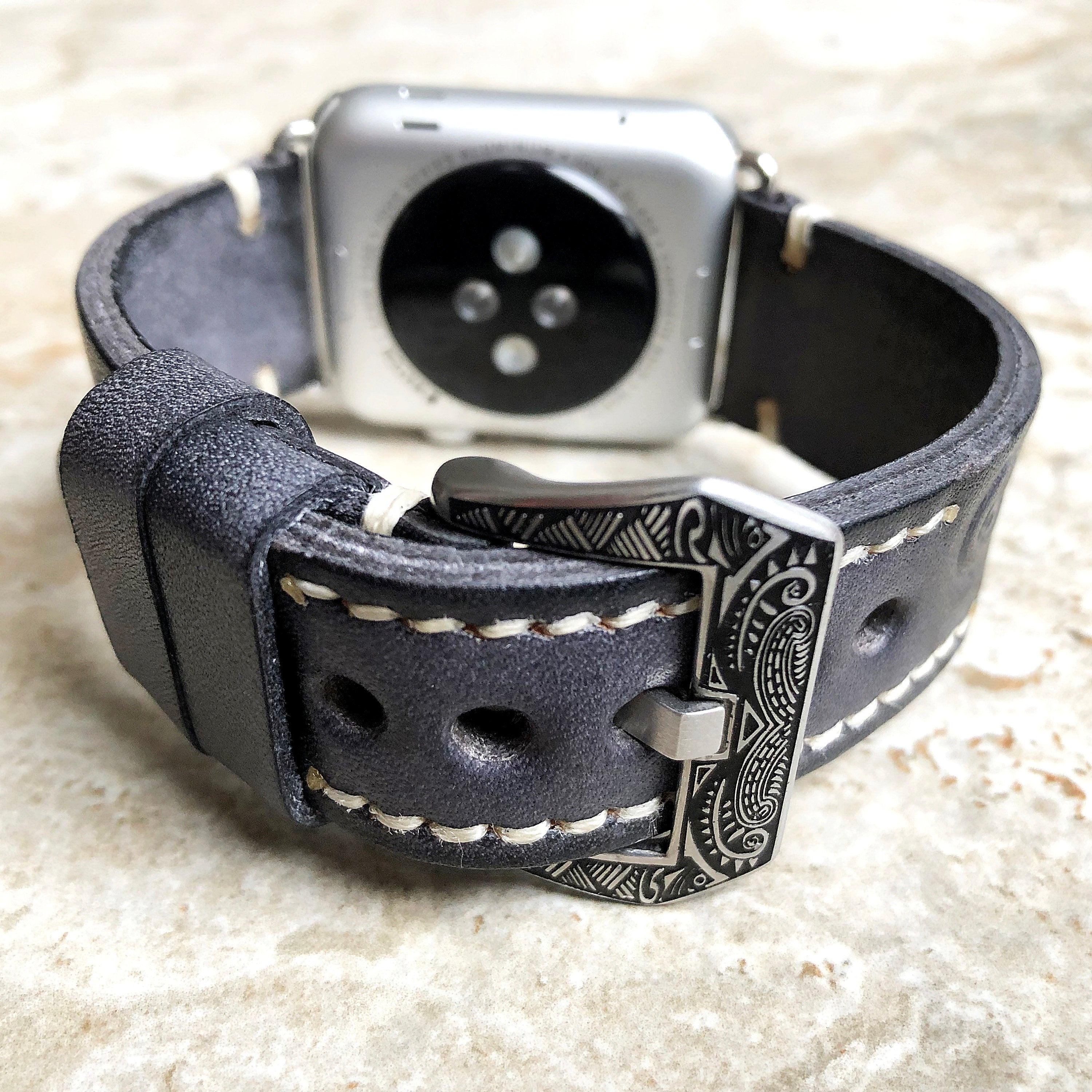 Sera håndgraveret læderrem til Apple Watch Ultra og andre modeller