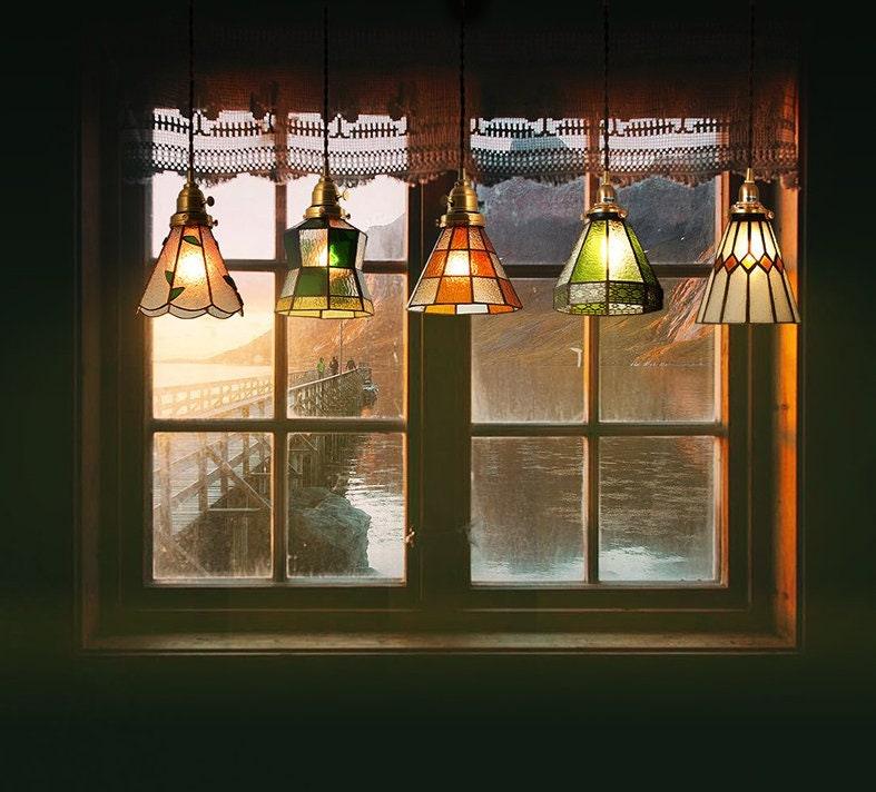 Mirella vintage závěsné svítidlo s vitrážovým sklem a LED žárovkou