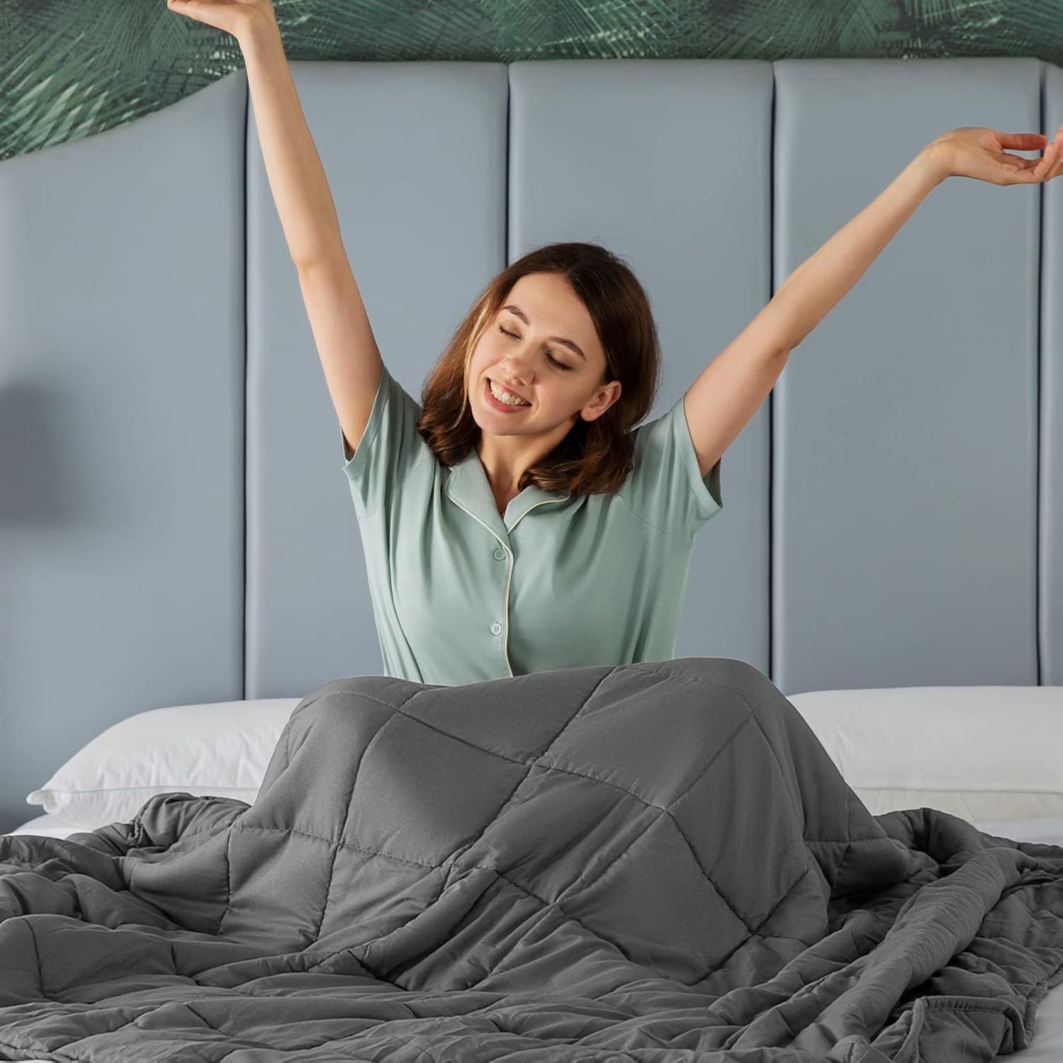 CalmNest Sleep Enhancing Weighted Blanket For Deep Relaxation