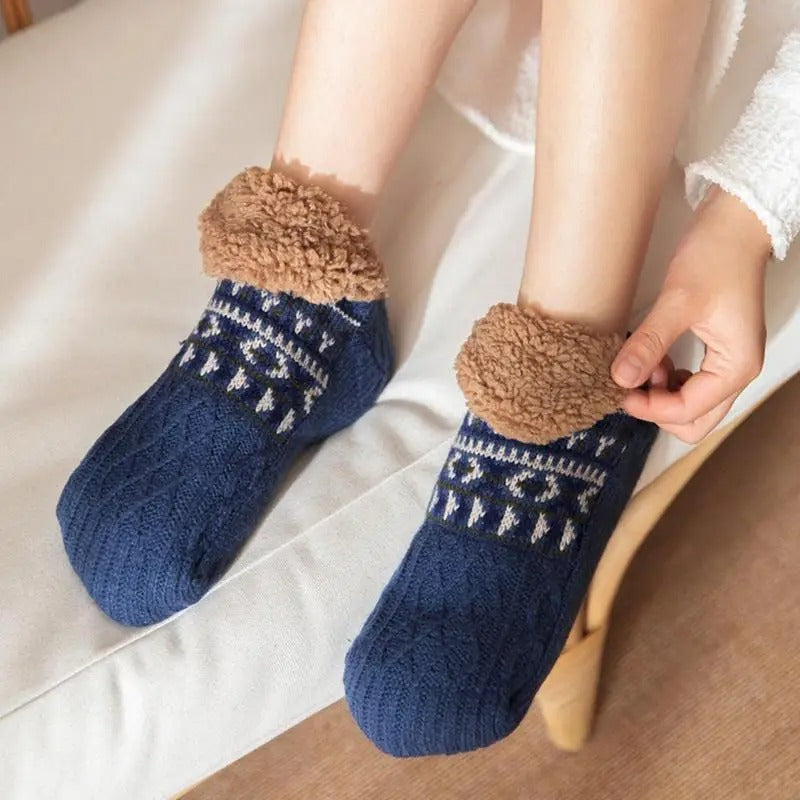Meias LyraNest para Uso Interior no Inverno em Casa com Solas Antiderrapantes
