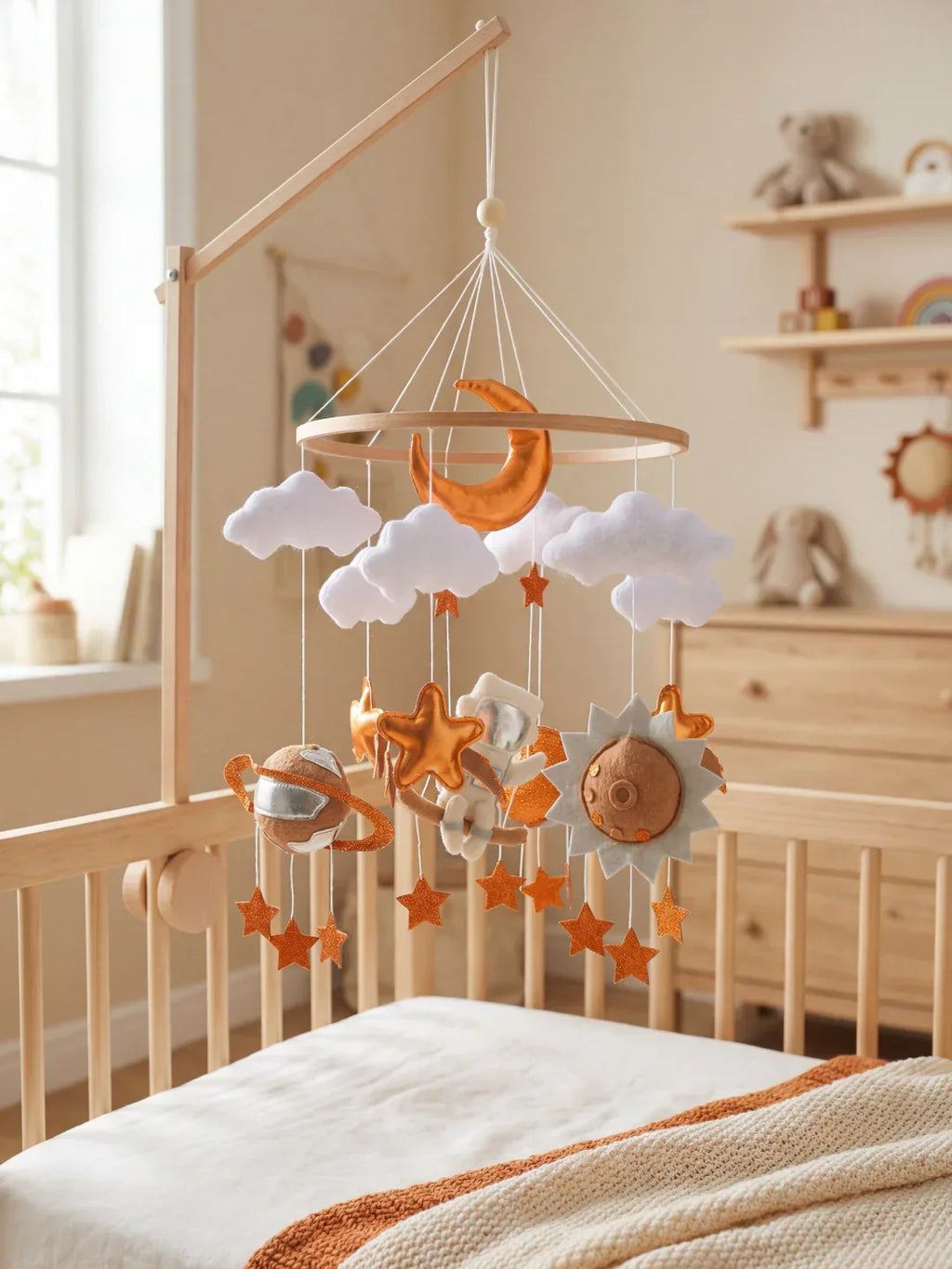 Minimalist Wooden Baby Crib Mobile with Arm