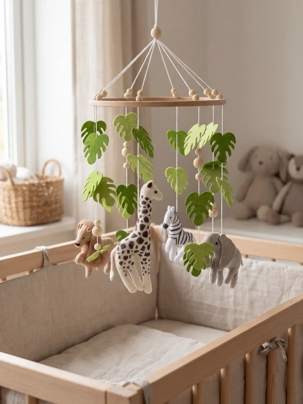 Minimalist Wooden Baby Crib Mobile with Arm