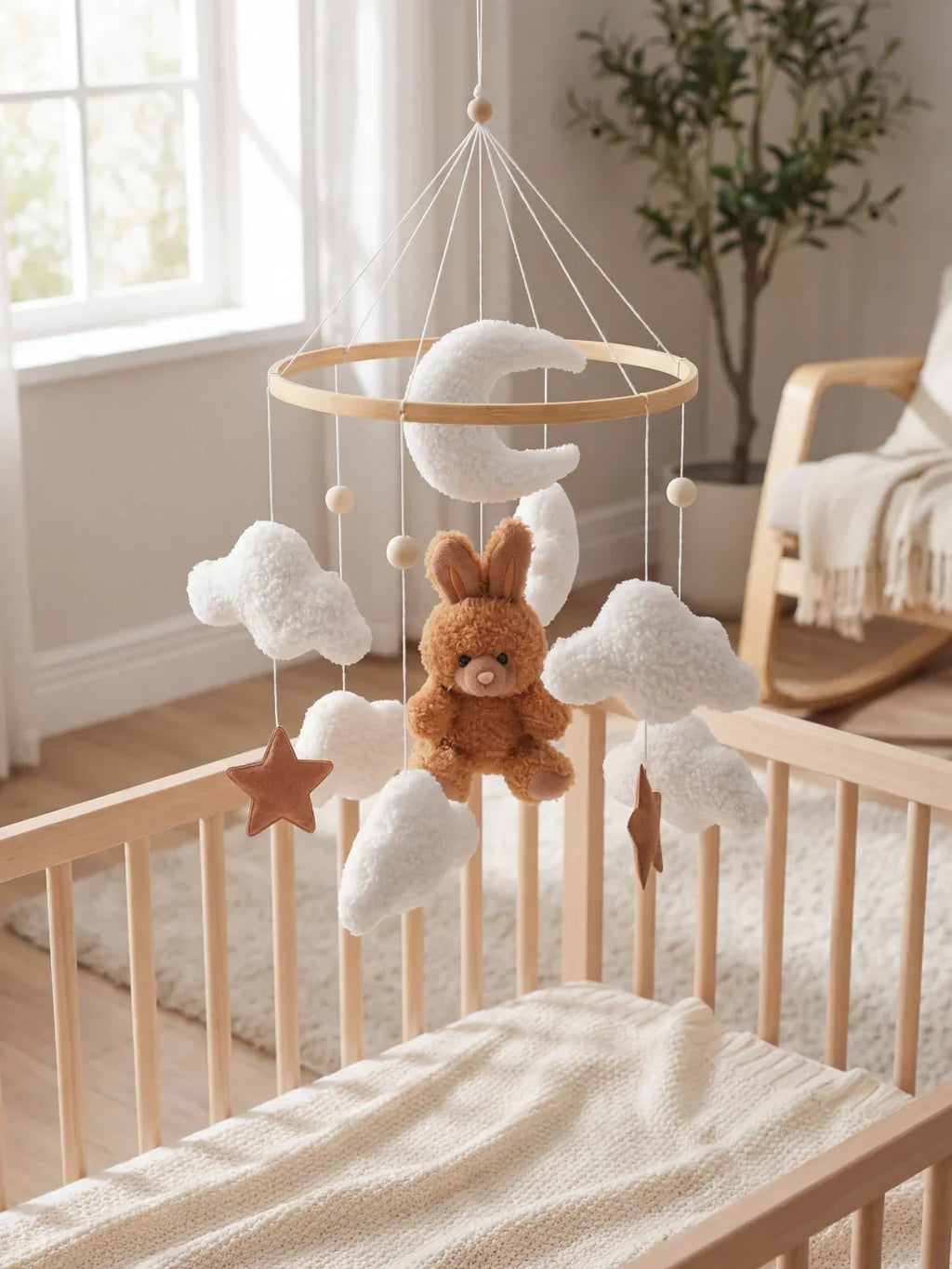 Minimalist Wooden Baby Crib Mobile with Arm