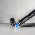 AeroForge Pro laserová hořák poskytuje jasné vodotěsné světlo pro přežití v přírodě