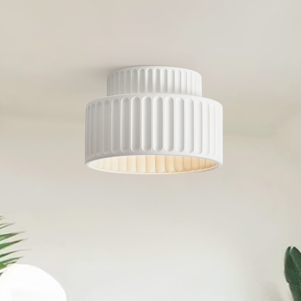 Luminara 奶油色布艺圆形吸顶灯，单灯泡，半嵌入式安装