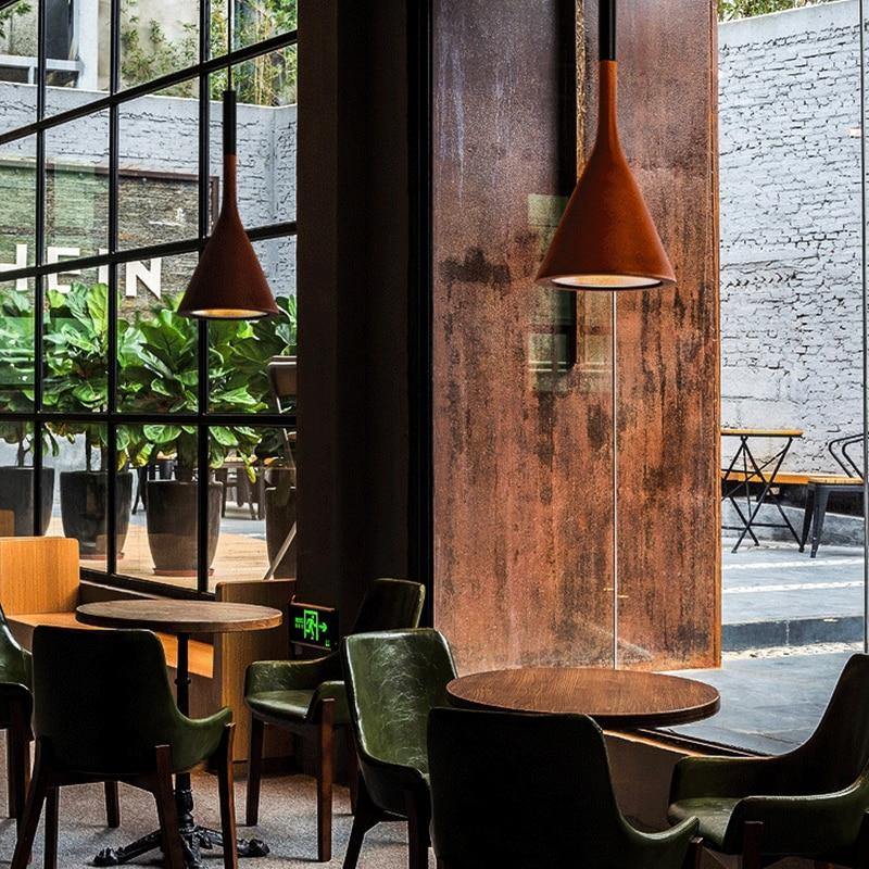 Lampada a sospensione con paralume a cono nordico per sale da pranzo, cucine e ingressi
