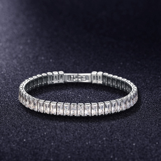 AstraLuxe Zirconia Accent Armband voor Tijdloze Glans