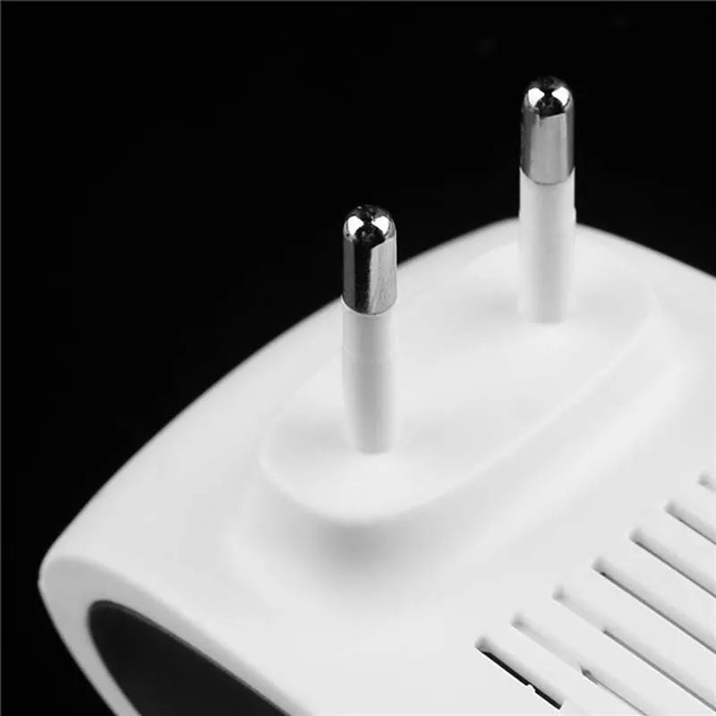 VerduraGuard Outdoor Ultrasonic Repeller For Gardens And Lawns