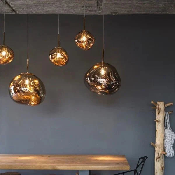 Lampada a Sospensione da Soffitto LumaMelt dal Design Moderno ed Elegante